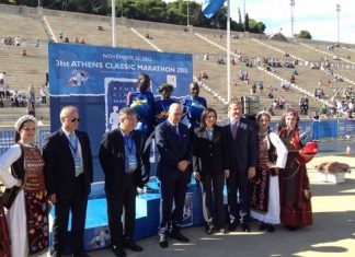 Сергій Бубка нагородив переможців афінського марафону