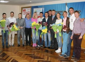 Дмитро Булатов нагородив легкоатлетів орденами за виступи на Всесвітній Універсіаді