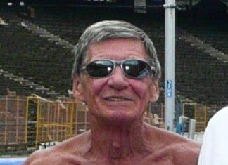 Політ з подоланням висоти в стрибках з жердиною