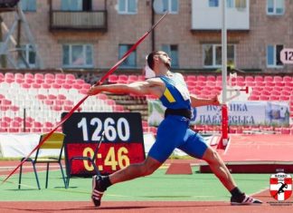 Дмитро Косинський привітав дружину з Днем народження подоланням кваліфікації