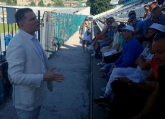 Цього року Мінмолодьспорту закупить 50 жердин та інше легкоатлетичне обладнання