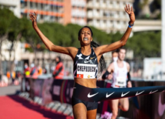 Блискавка: Беатріс Чепкоеч б’є світовий рекорд з бігу на 5км (+відео)