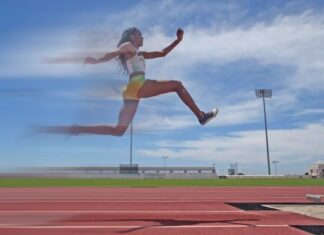 Зі світу по нитці: Три стрибки за 7м протягом двох днів, олімпійські нормативи від 17-річних намібійок, рекорд Океанії з метання молоту… і не лише