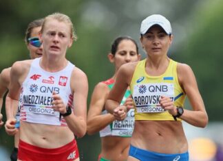 Надія Боровська: «Коли перед очами все пливе настільки, що ти наштовхуєшся на фішки, вибору особливо не залишається»