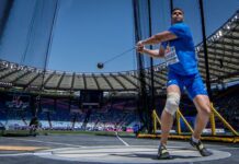 81 метр від Кохана в Кенії