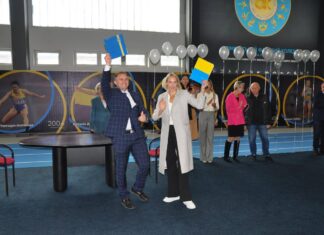 Ольга Саладуха долучилася до відкриття легкоатлетичного манежу при коледжі імені Піддубного