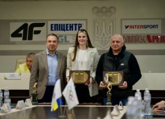 Тренінги, нагородження НОК, зустріч із фанатами – один день із життя Ярослави Магучіх