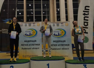 Національний рекорд у виконанні Марії Безкопильної та інші події чемпіонату України серед юнаків та дівчат 2011–2012 рр.н.